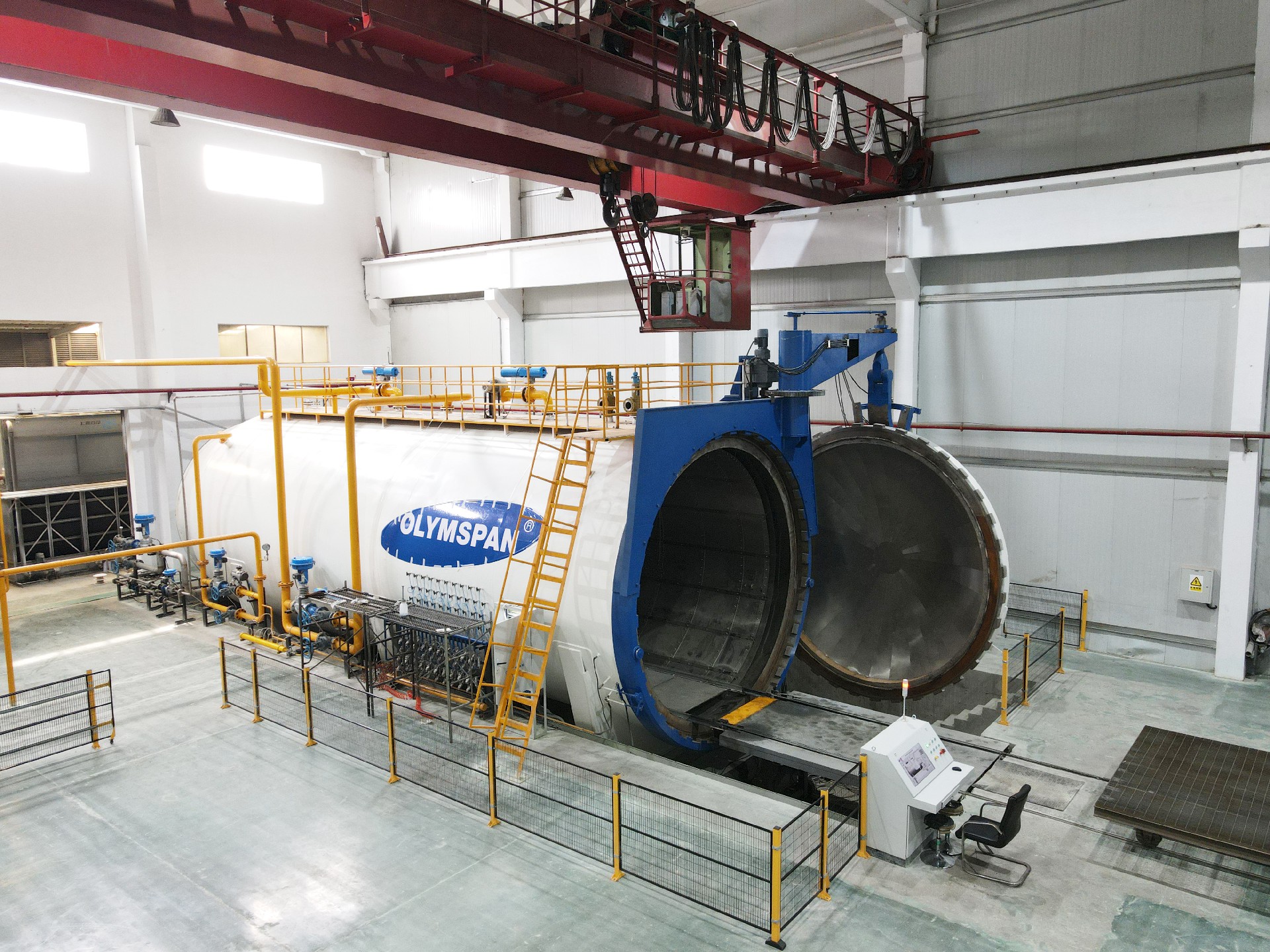 车间展示-5.0X15M热压罐.jpg